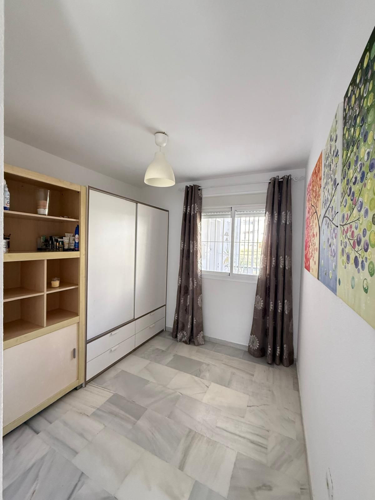 Se vende Apartamento Planta Media de 2 dormitorios en Costa Del Sol, Málaga, España