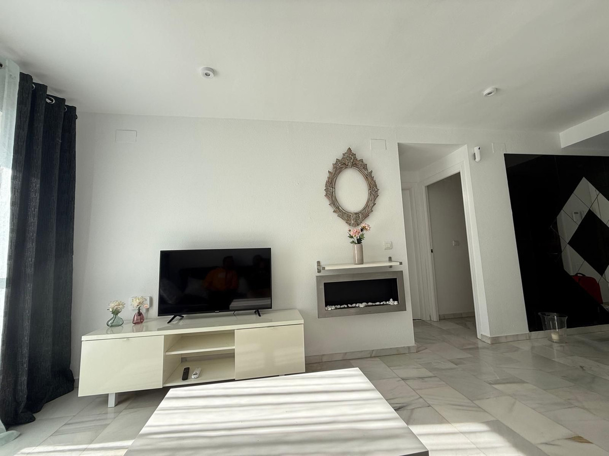 Se vende Apartamento Planta Media de 2 dormitorios en Costa Del Sol, Málaga, España