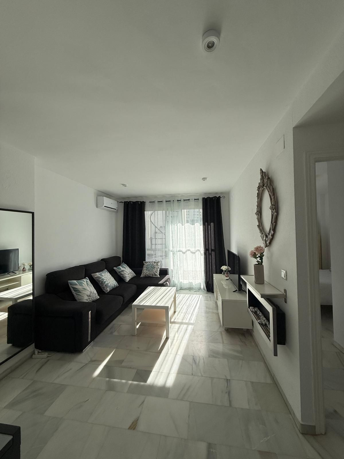 Se vende Apartamento Planta Media de 2 dormitorios en Costa Del Sol, Málaga, España