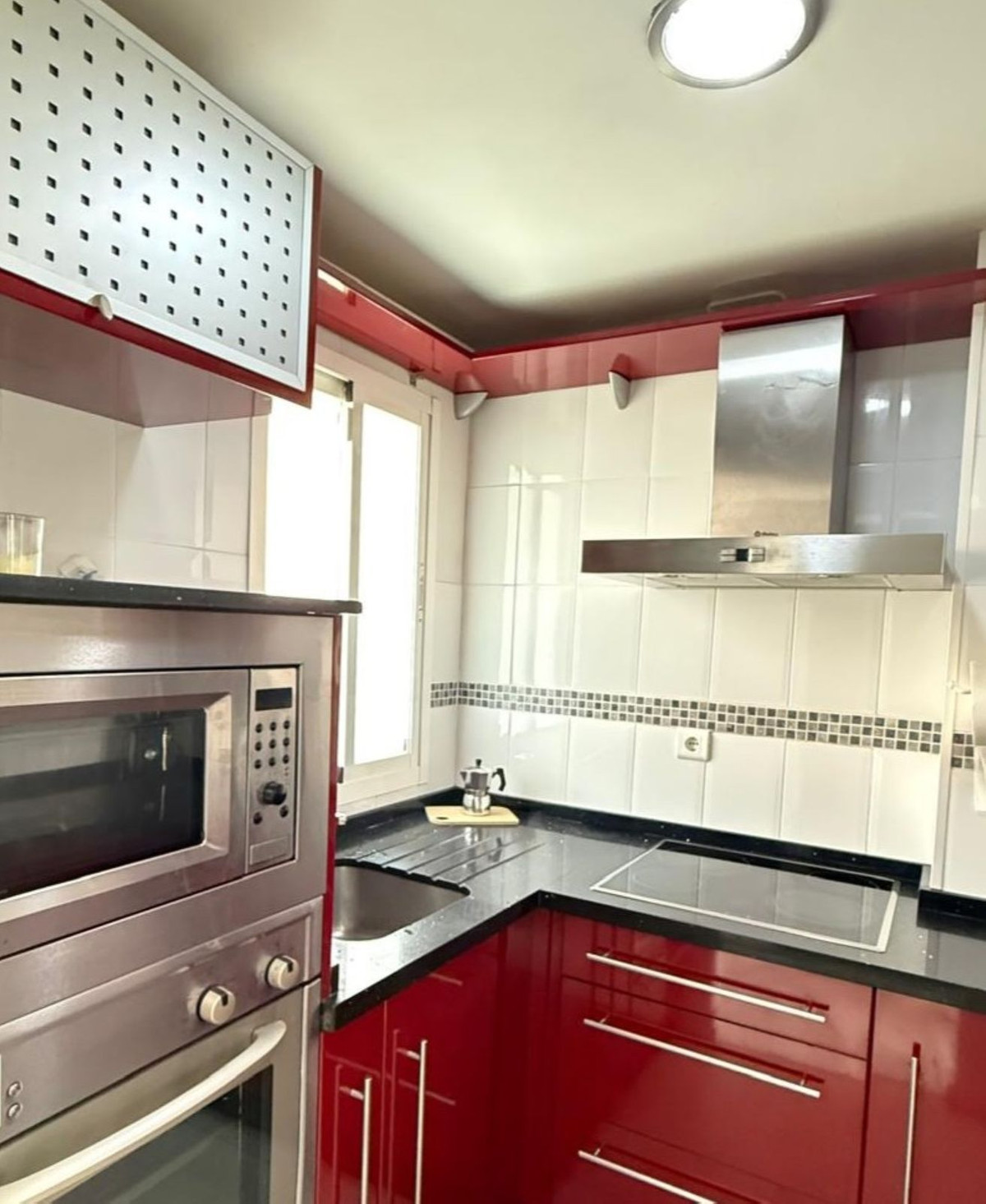 Se vende Apartamento Planta Media de 2 dormitorios en Costa Del Sol, Málaga, España