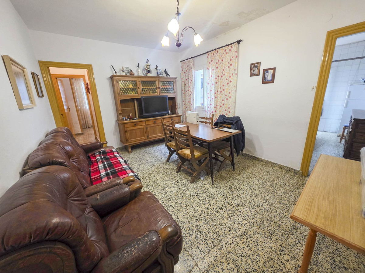 5 Bed Townhouse for sale in Estepona Costa Del Sol, Málaga, Spain