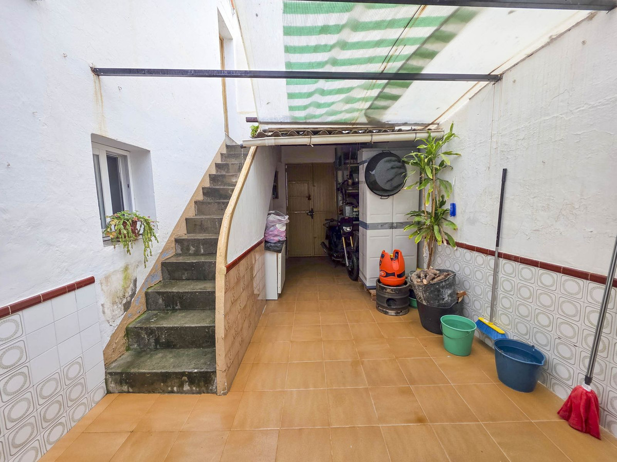 5 Bed Townhouse for sale in Estepona Costa Del Sol, Málaga, Spain