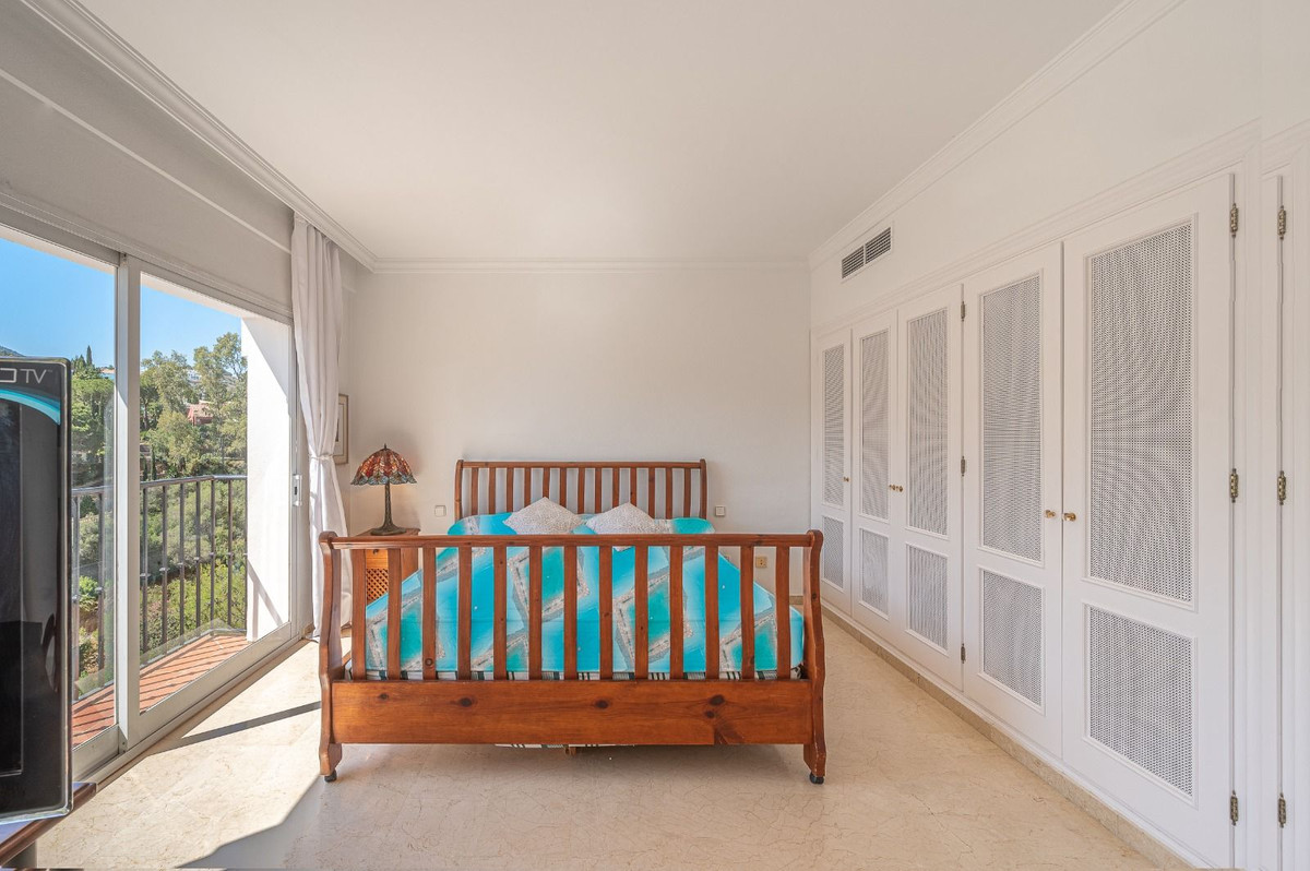 4 Bed Townhouse for sale in La Quinta Costa Del Sol, Málaga, Spain