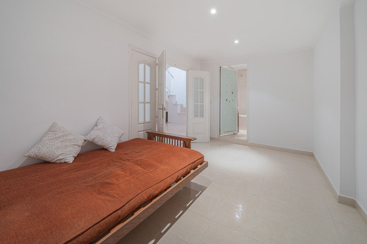 4 Bed Townhouse for sale in La Quinta Costa Del Sol, Málaga, Spain