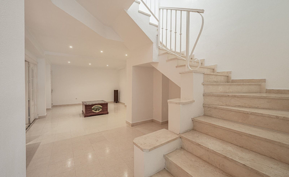 4 Bed Townhouse for sale in La Quinta Costa Del Sol, Málaga, Spain