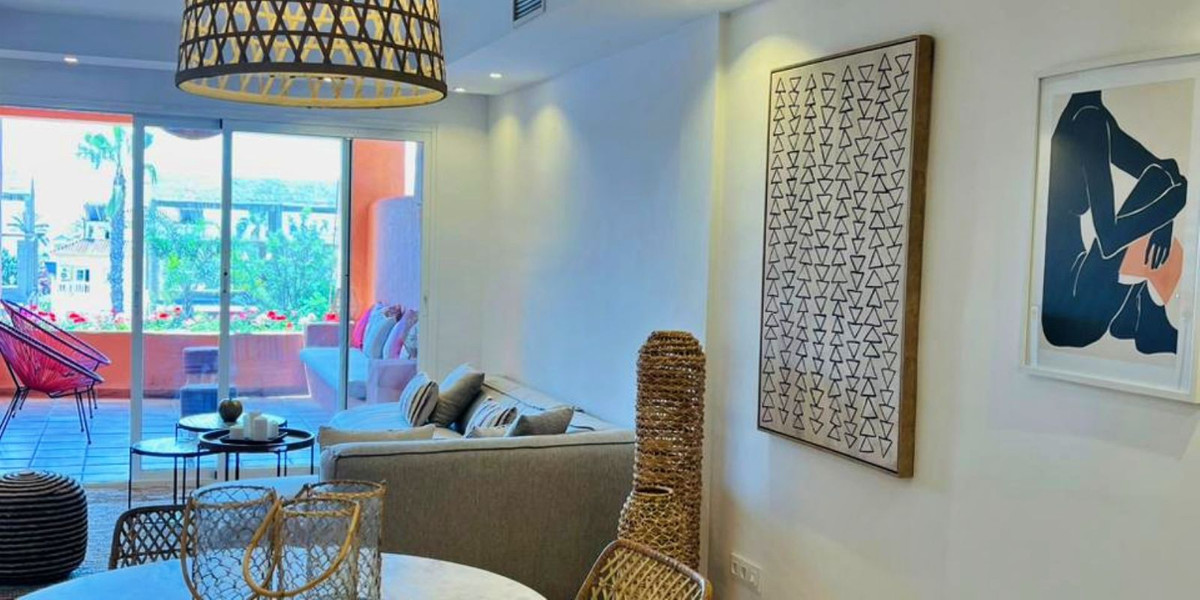 2 Bed Apartment for sale in The Golden Mile Costa Del Sol, Málaga, Spain