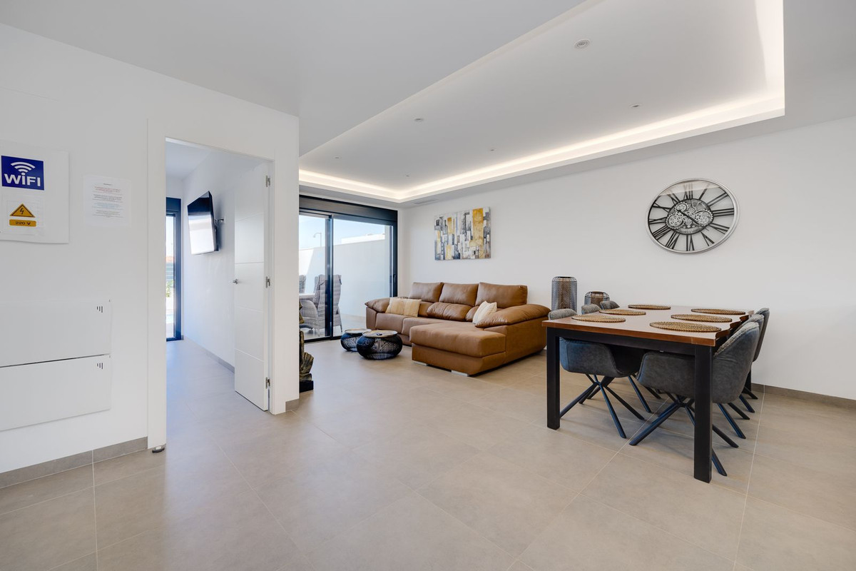Se vende Pareada de 3 dormitorios en Costa Blanca, Alicante, España