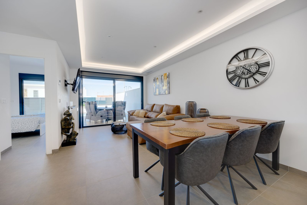 Se vende Pareada de 3 dormitorios en Costa Blanca, Alicante, España