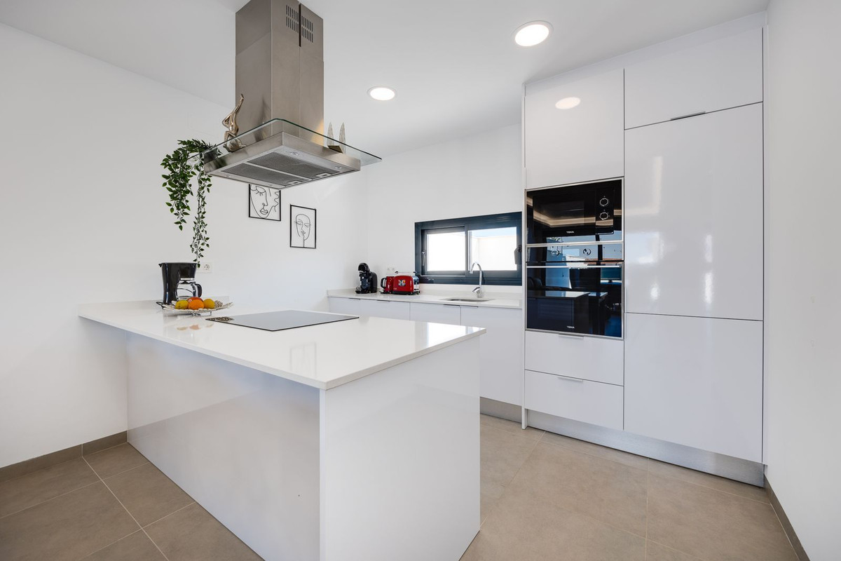 Se vende Pareada de 3 dormitorios en Costa Blanca, Alicante, España