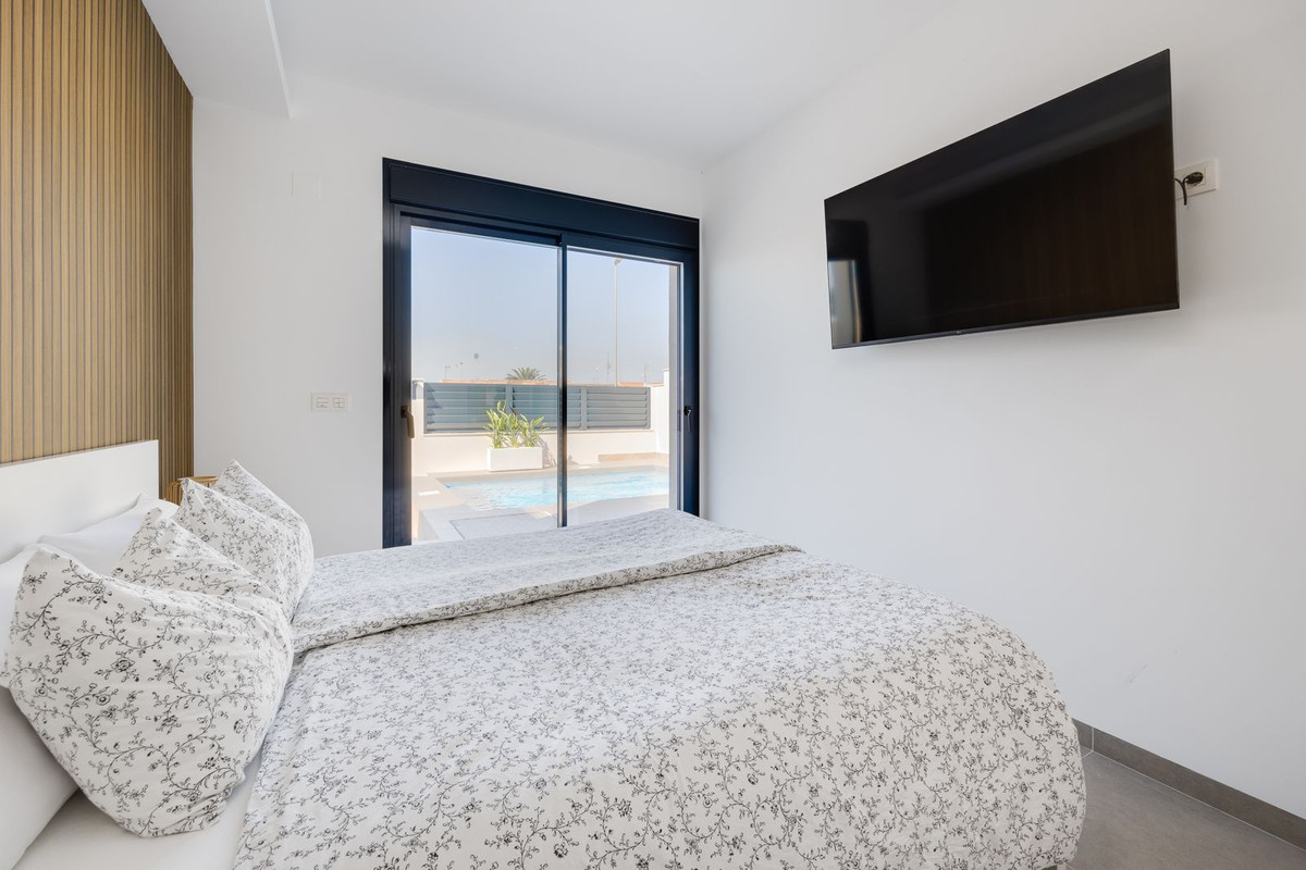 Se vende Pareada de 3 dormitorios en Costa Blanca, Alicante, España