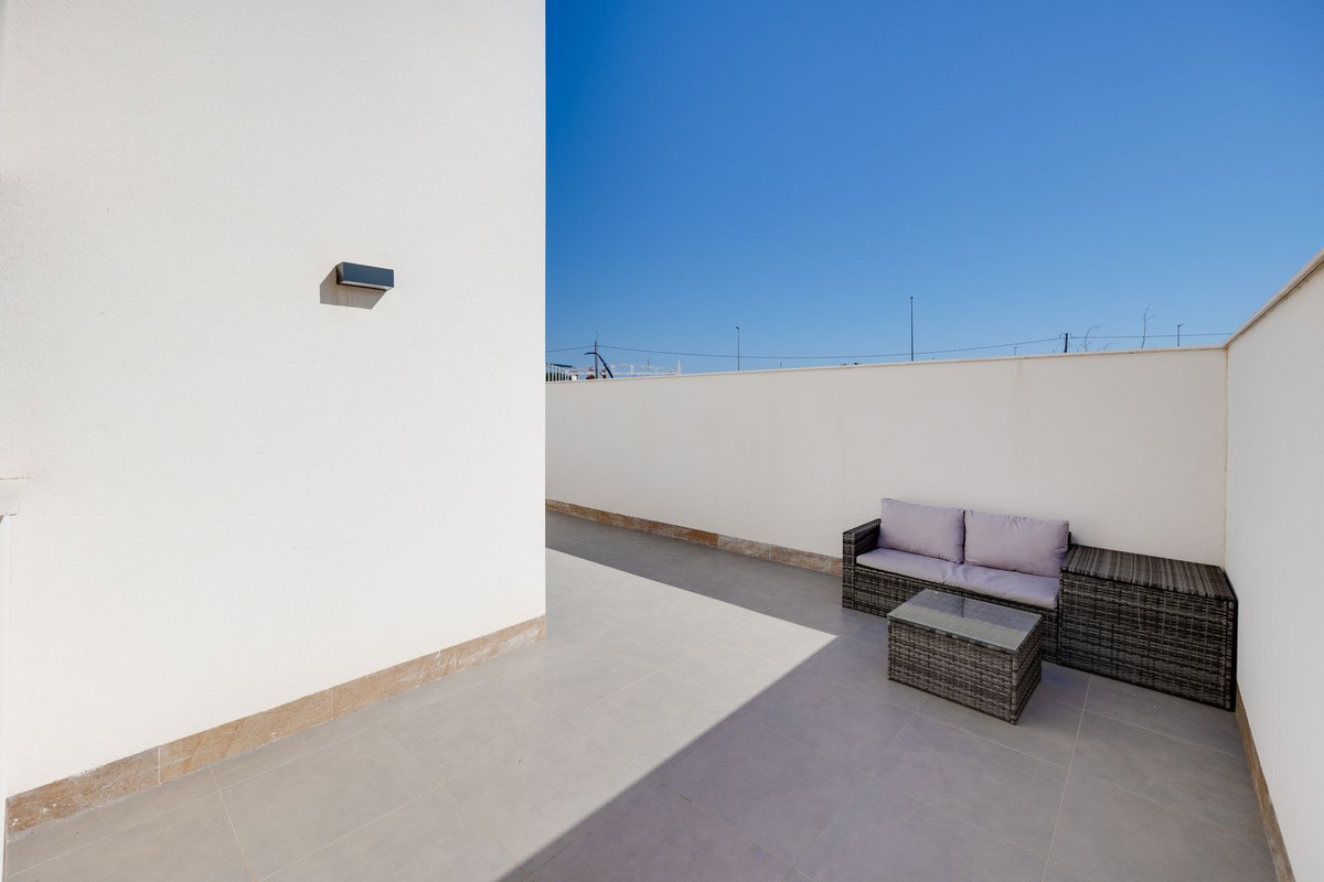 Se vende Pareada de 3 dormitorios en Costa Blanca, Alicante, España