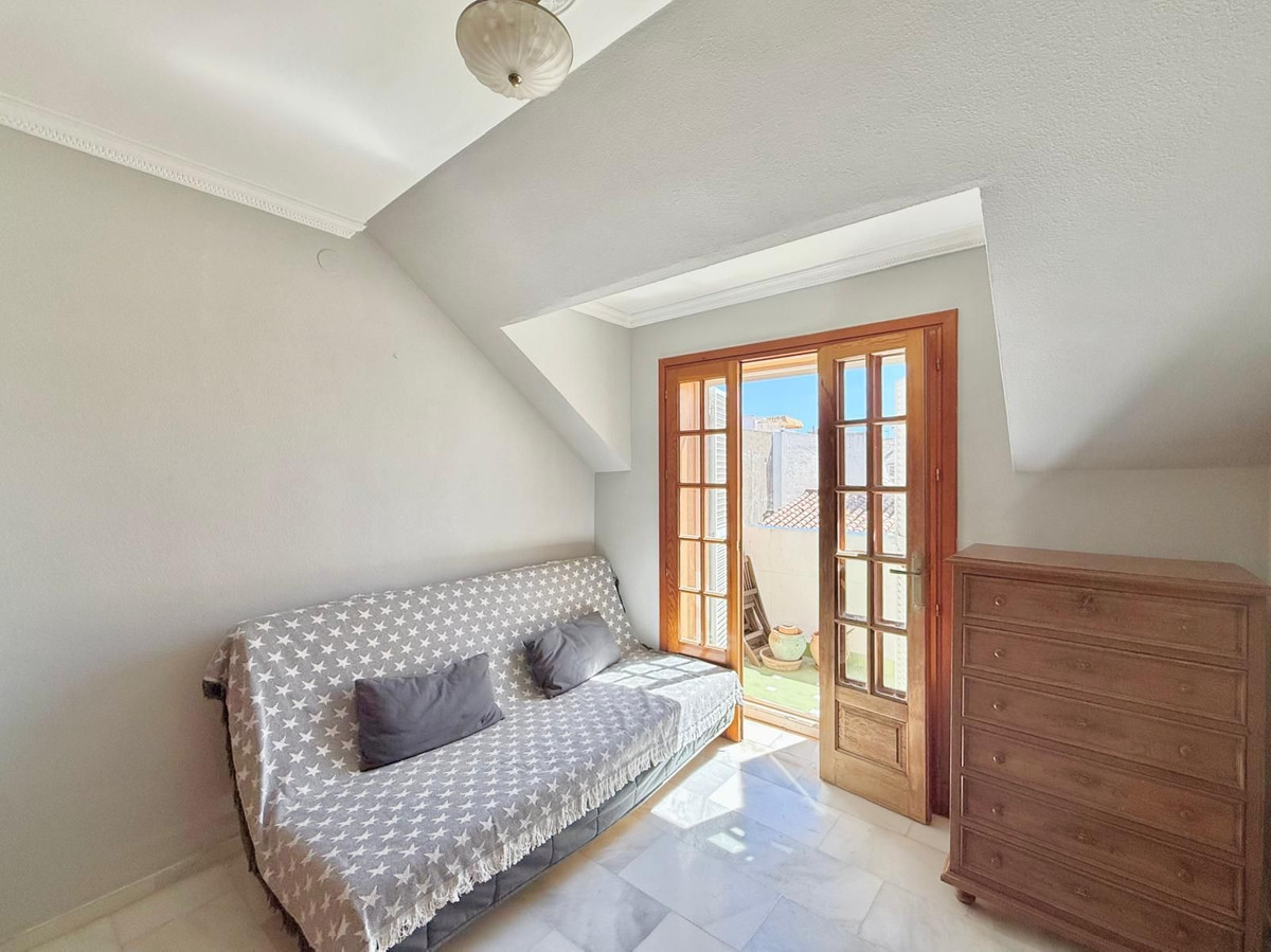 2 Bed Apartment for sale in Fuengirola Costa Del Sol, Málaga, Spain