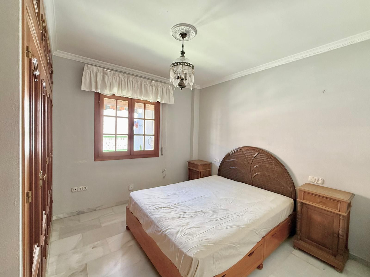 2 Bed Apartment for sale in Fuengirola Costa Del Sol, Málaga, Spain