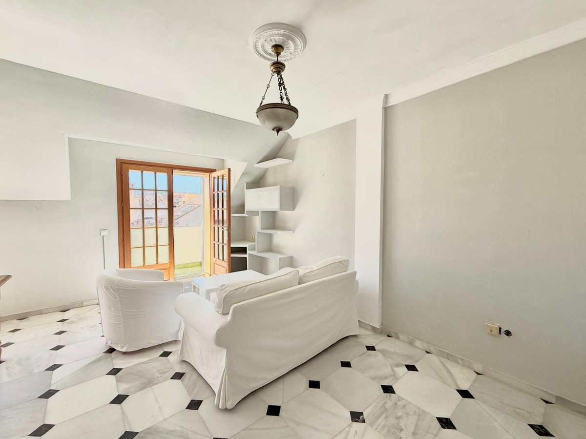 2 Bed Apartment for sale in Fuengirola Costa Del Sol, Málaga, Spain