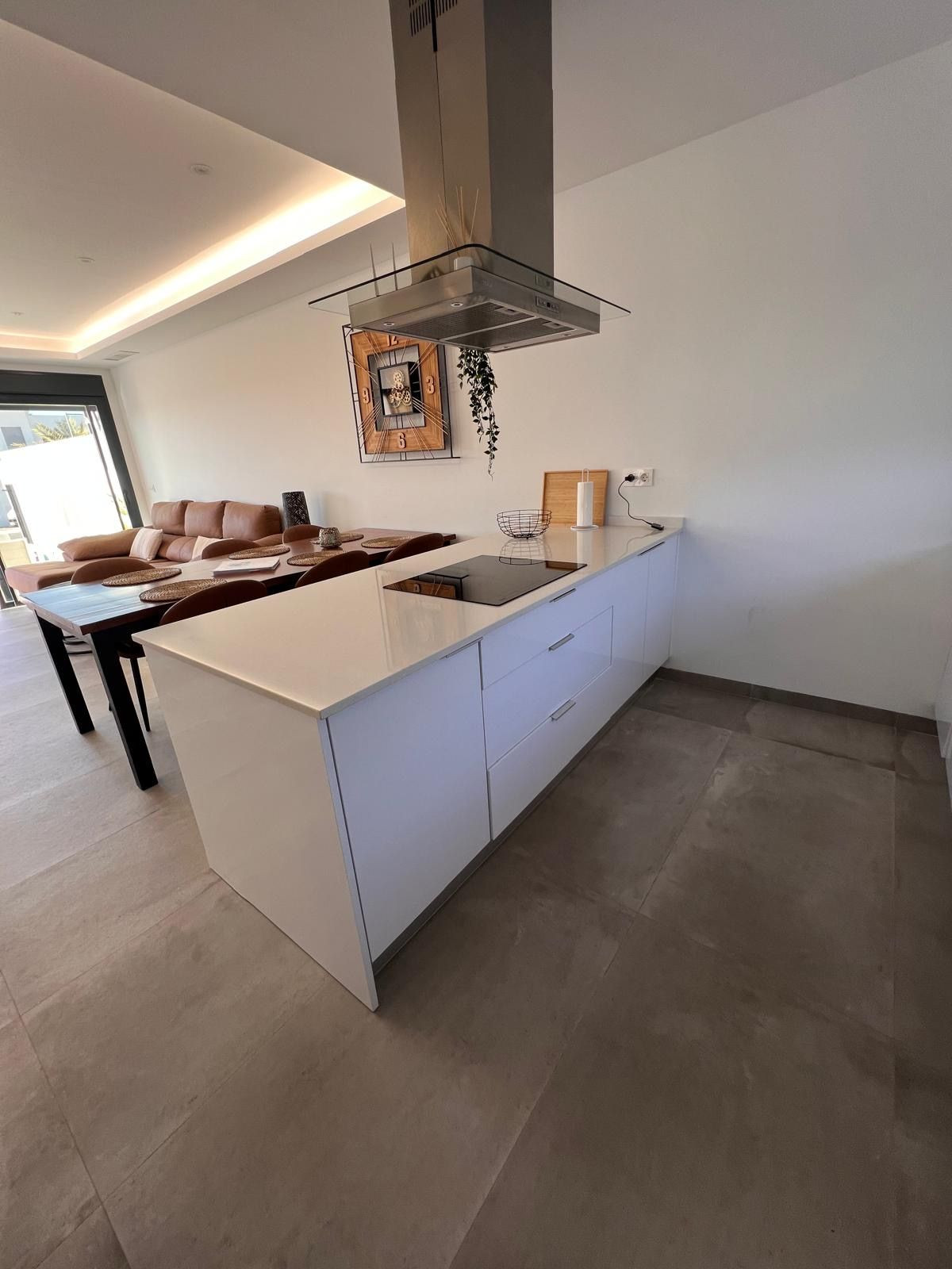 Se vende Pareada de 3 dormitorios en Costa Blanca, Alicante, España