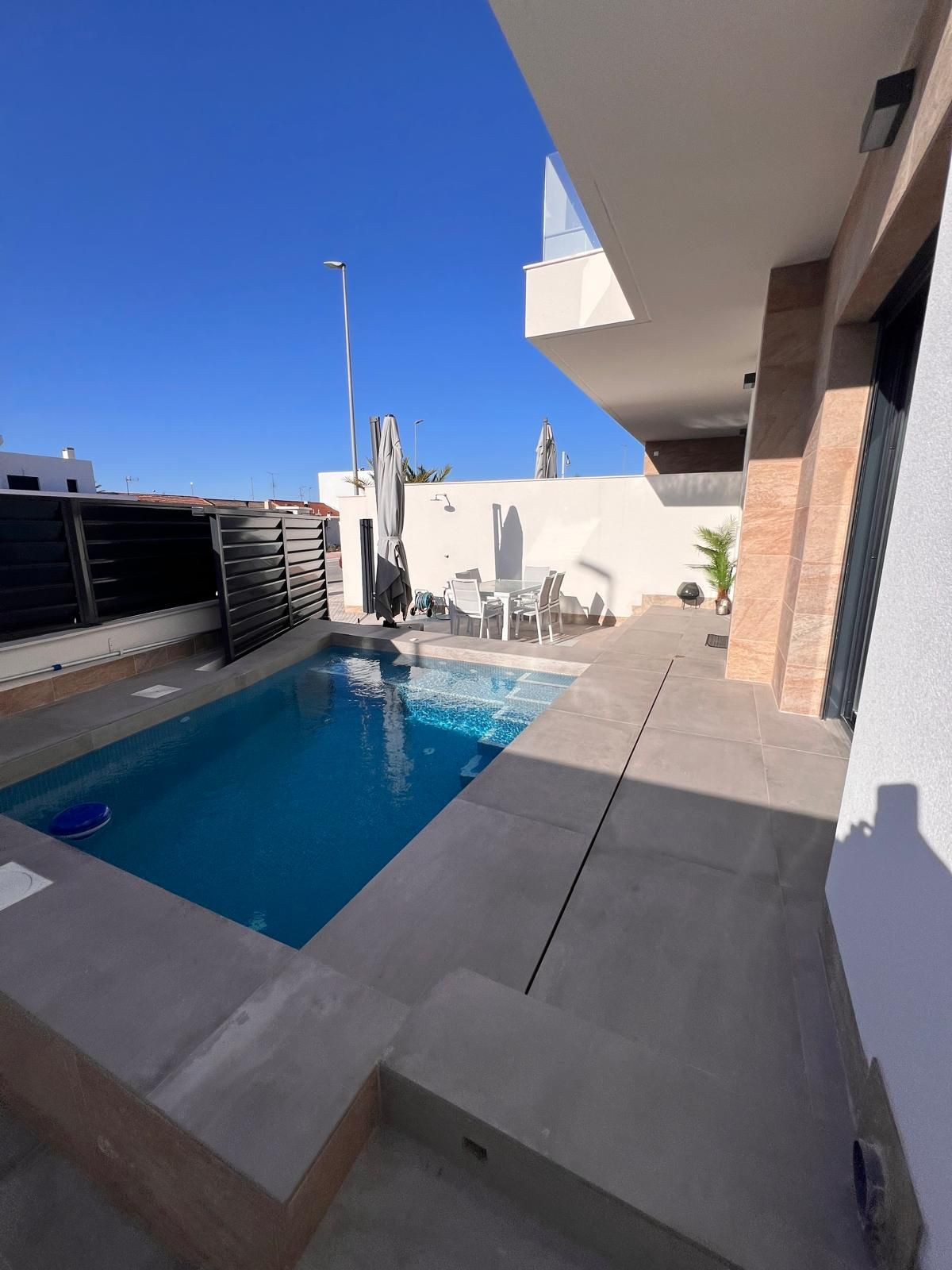 Se vende Pareada de 3 dormitorios en Costa Blanca, Alicante, España