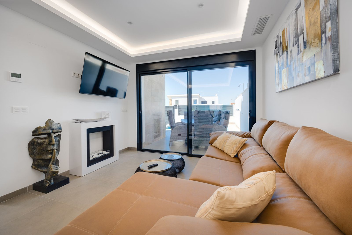Se vende Pareada de 3 dormitorios en Costa Blanca, Alicante, España