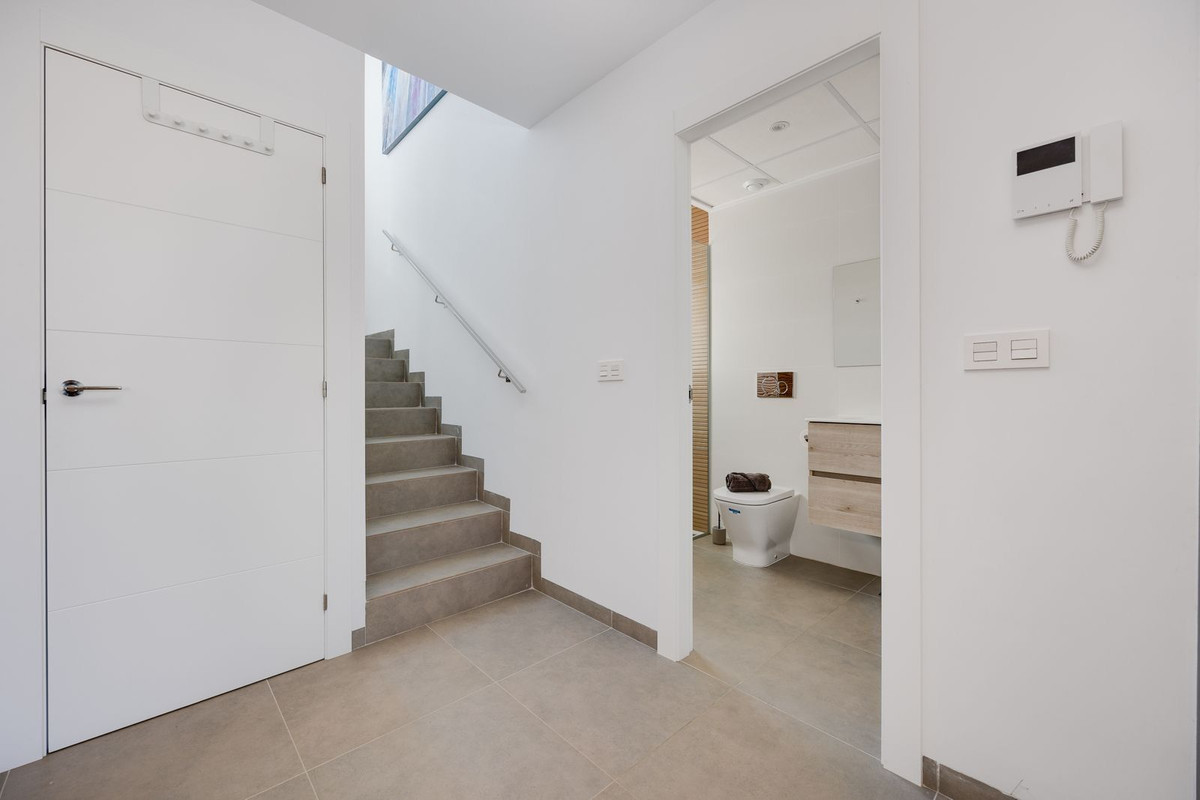 Se vende Pareada de 3 dormitorios en Costa Blanca, Alicante, España