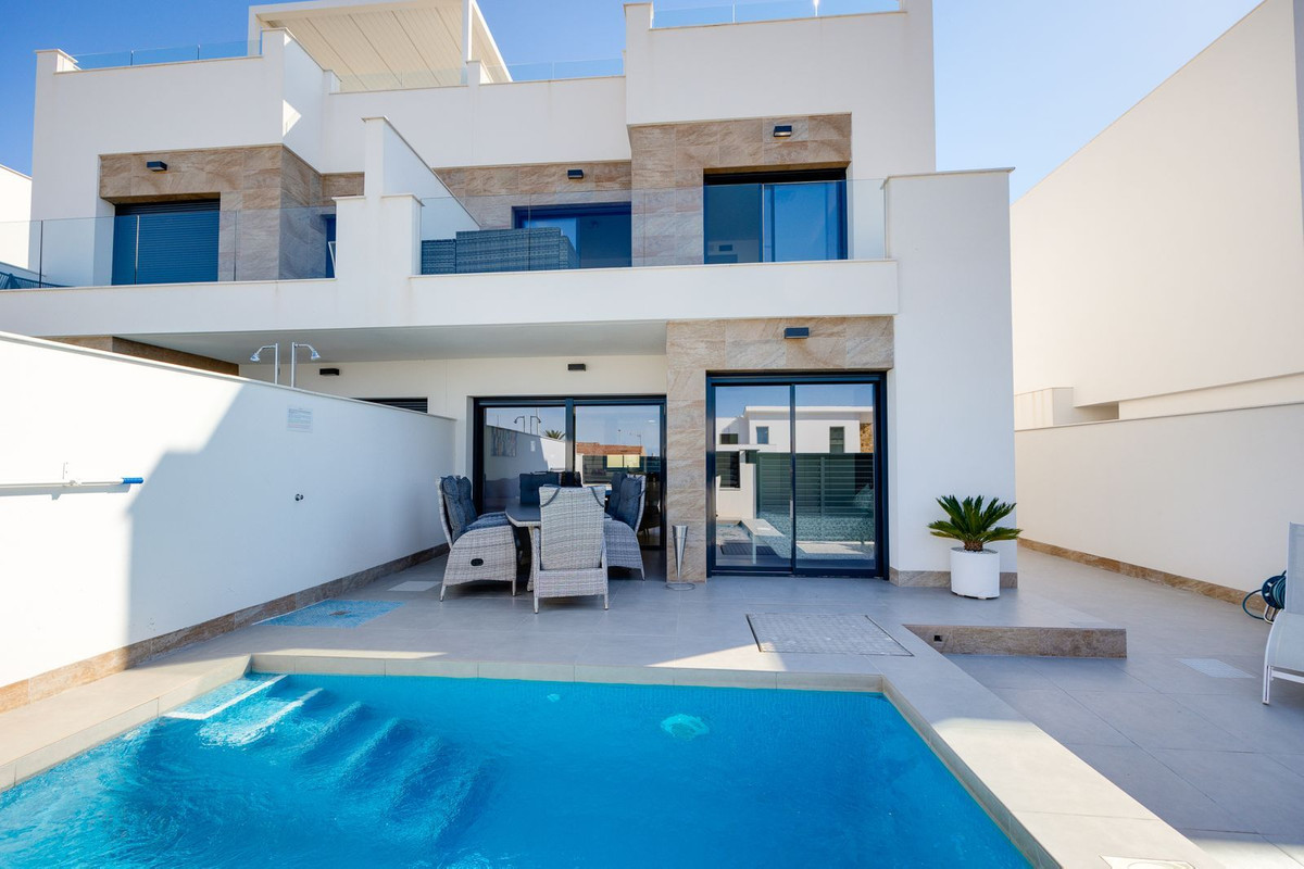 Se vende Pareada de 3 dormitorios en Costa Blanca, Alicante, España