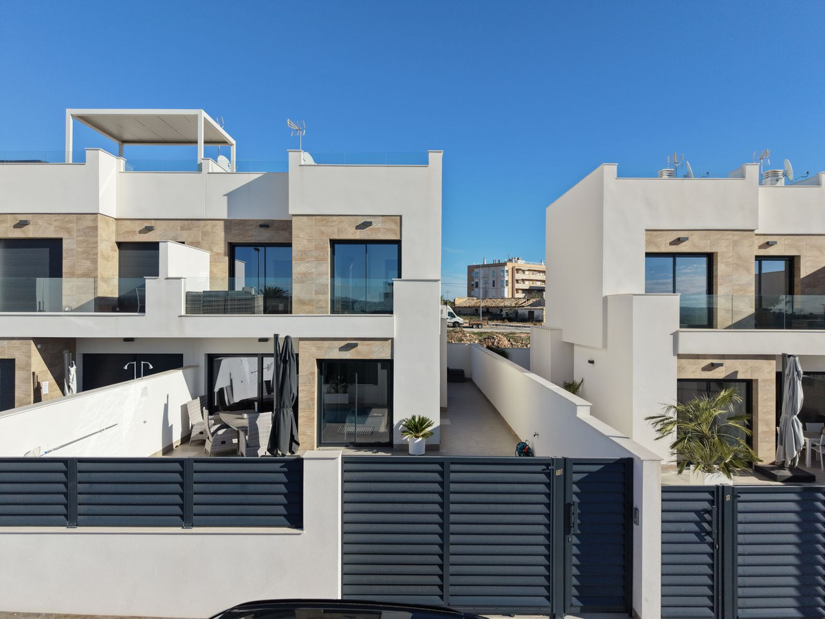 Se vende Pareada de 3 dormitorios en Costa Blanca, Alicante, España