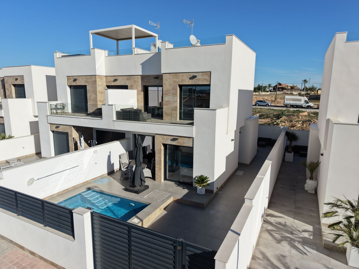 Se vende Pareada de 3 dormitorios en Costa Blanca, Alicante, España
