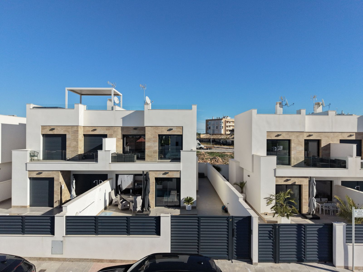Se vende Pareada de 3 dormitorios en Costa Blanca, Alicante, España