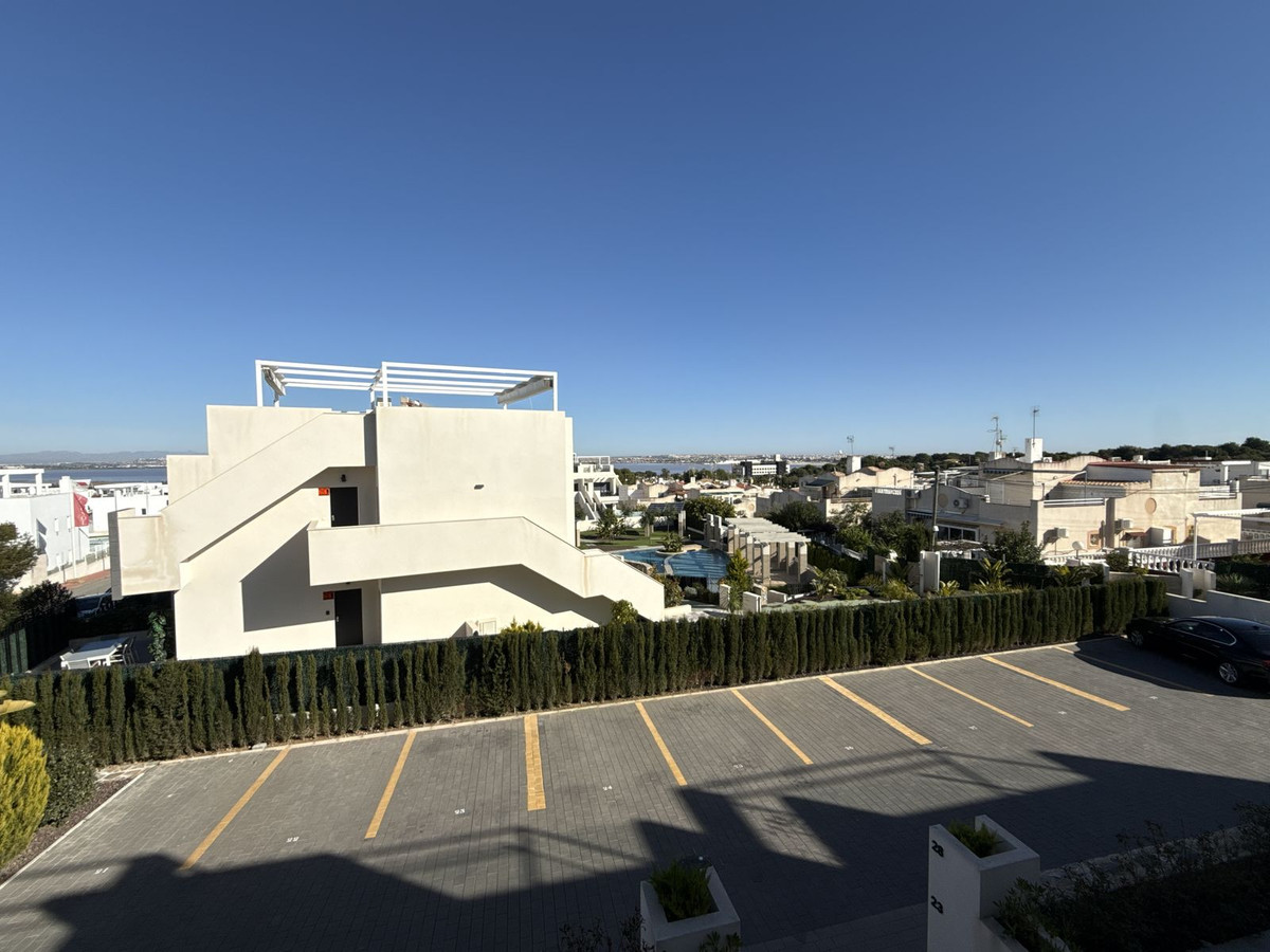Se vende Apartamento en Planta Última de 2 dormitorios en Costa Blanca, Alicante, España