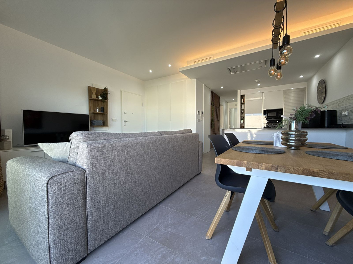 Se vende Apartamento en Planta Última de 2 dormitorios en Costa Blanca, Alicante, España