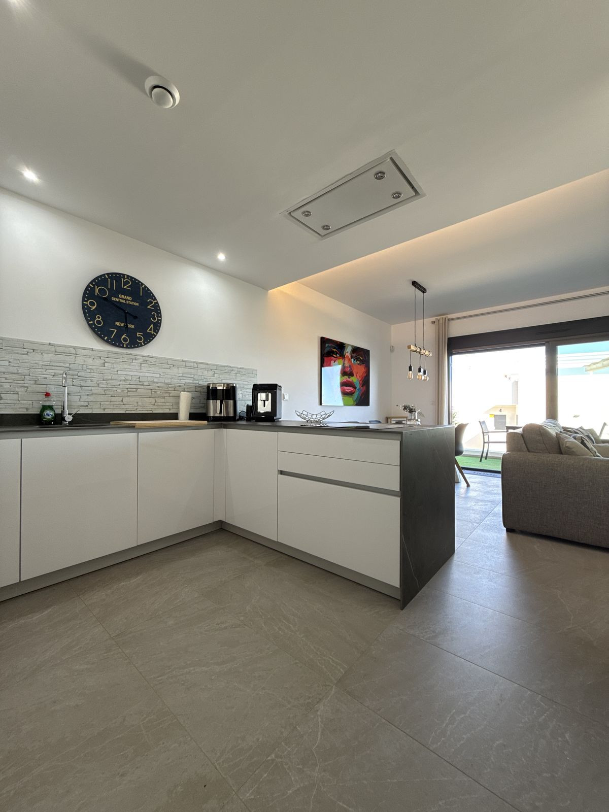 Se vende Apartamento en Planta Última de 2 dormitorios en Costa Blanca, Alicante, España