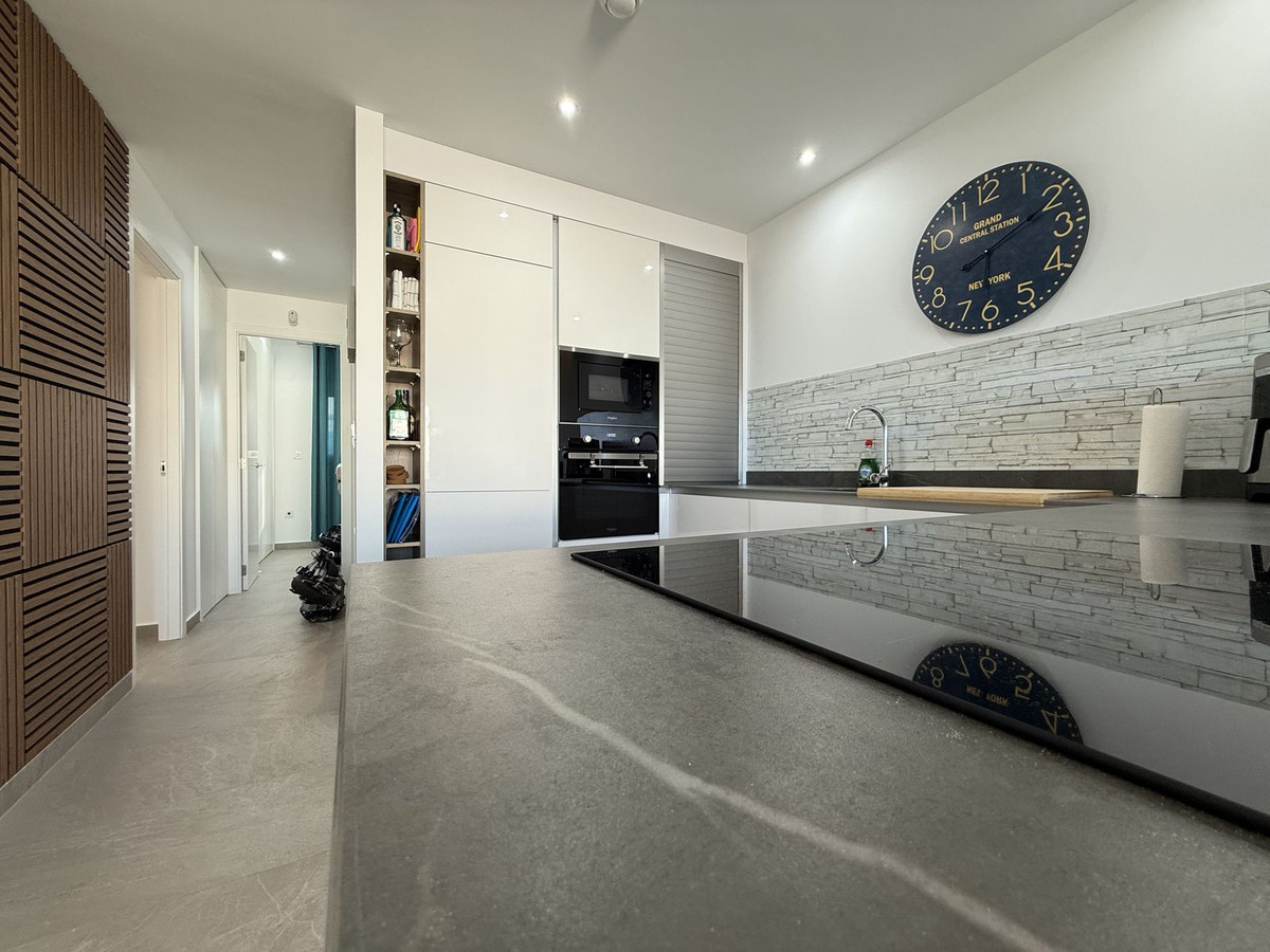 Se vende Apartamento en Planta Última de 2 dormitorios en Costa Blanca, Alicante, España