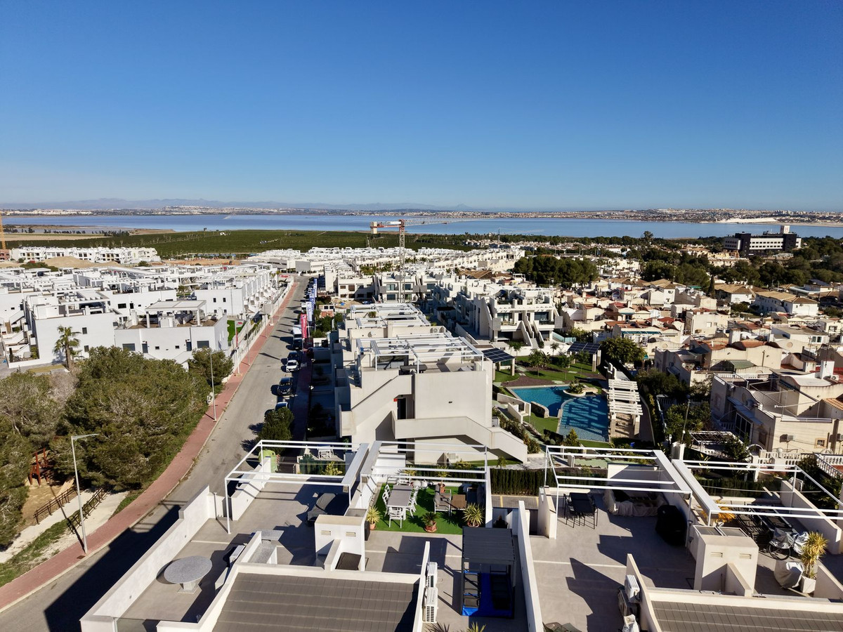 Se vende Apartamento en Planta Última de 2 dormitorios en Costa Blanca, Alicante, España