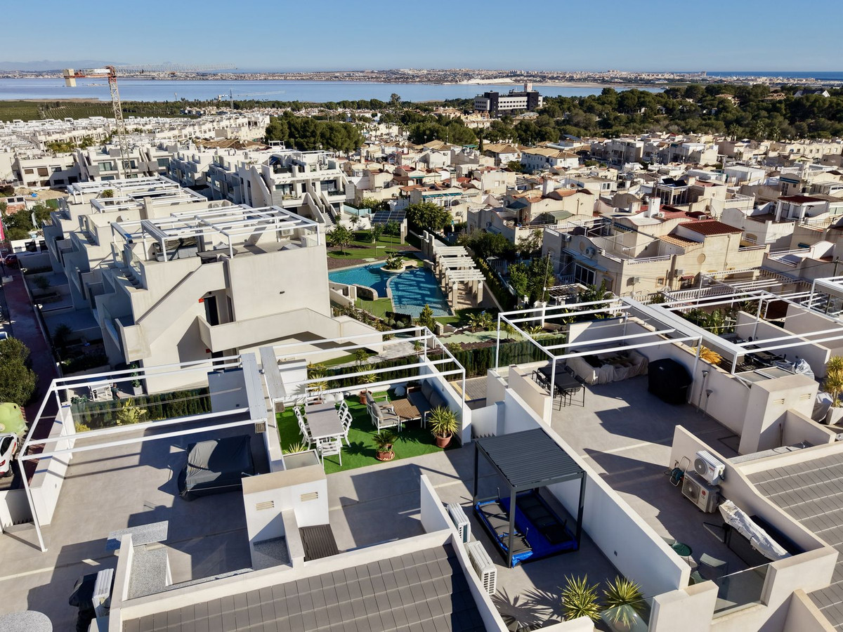 Se vende Apartamento en Planta Última de 2 dormitorios en Costa Blanca, Alicante, España