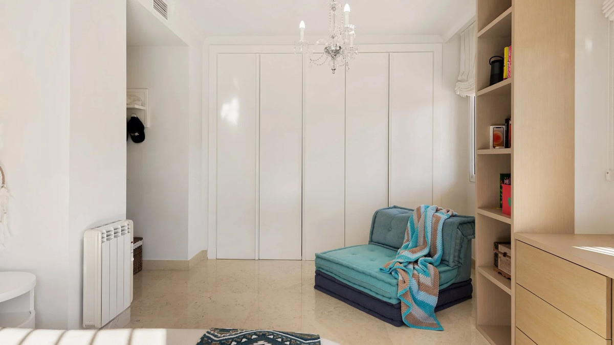 4 Bed Apartment for sale in The Golden Mile Costa Del Sol, Málaga, Spain