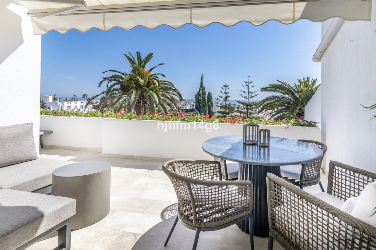 2 Bed Apartment for sale in Nueva Andalucía Costa Del Sol, Málaga, Spain