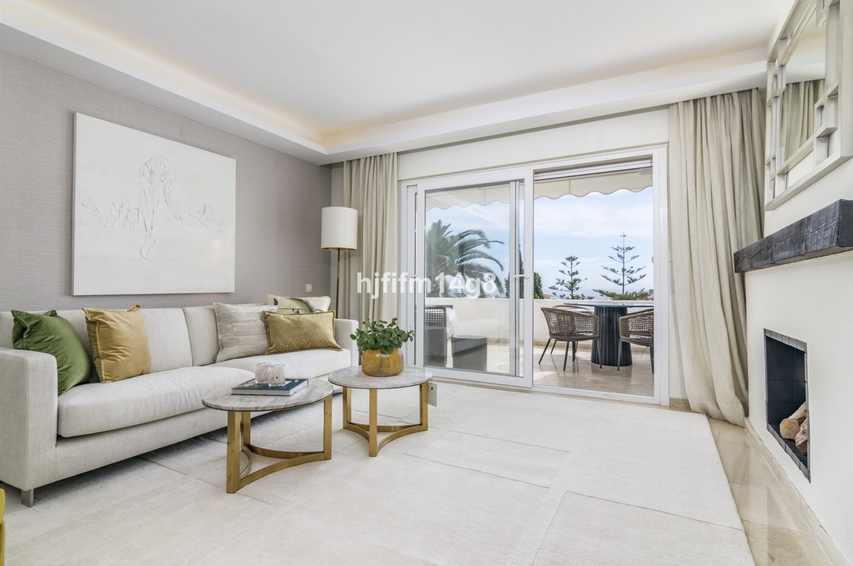 2 Bed Apartment for sale in Nueva Andalucía Costa Del Sol, Málaga, Spain