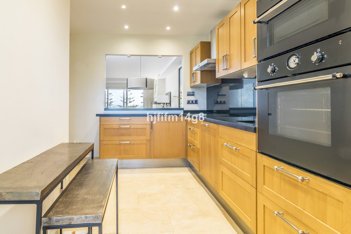 2 Bed Apartment for sale in Nueva Andalucía Costa Del Sol, Málaga, Spain