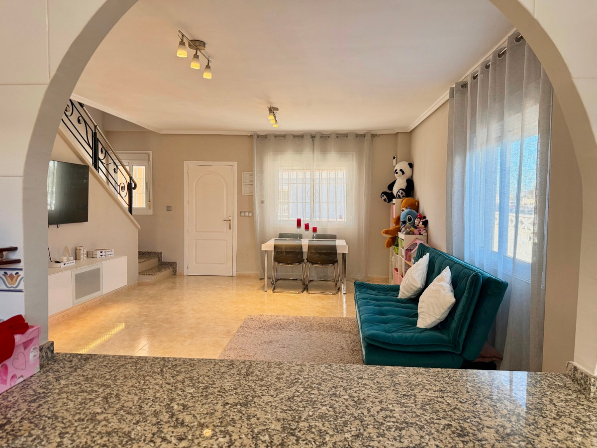 Se vende Pareada de 3 dormitorios en Costa Blanca, Alicante, España