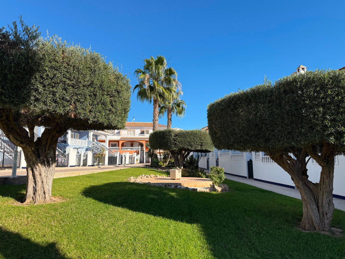 Se vende Pareada de 3 dormitorios en Costa Blanca, Alicante, España