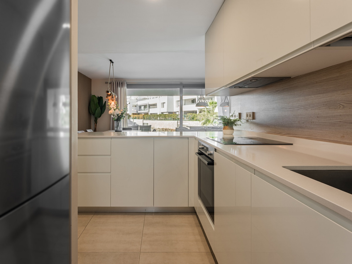 3 Bed Apartment for sale in Estepona Costa Del Sol, Málaga, Spain
