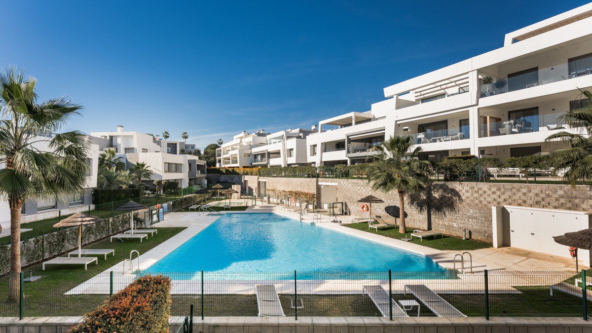 3 Bed Apartment for sale in Estepona Costa Del Sol, Málaga, Spain