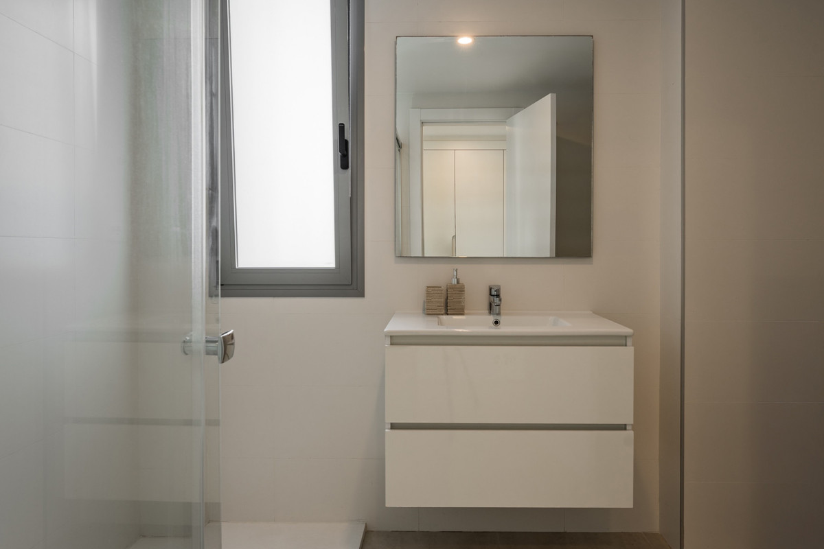 3 Bed Apartment for sale in Estepona Costa Del Sol, Málaga, Spain