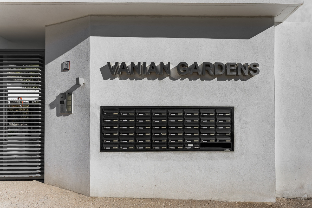 3 Bed Apartment for sale in Estepona Costa Del Sol, Málaga, Spain