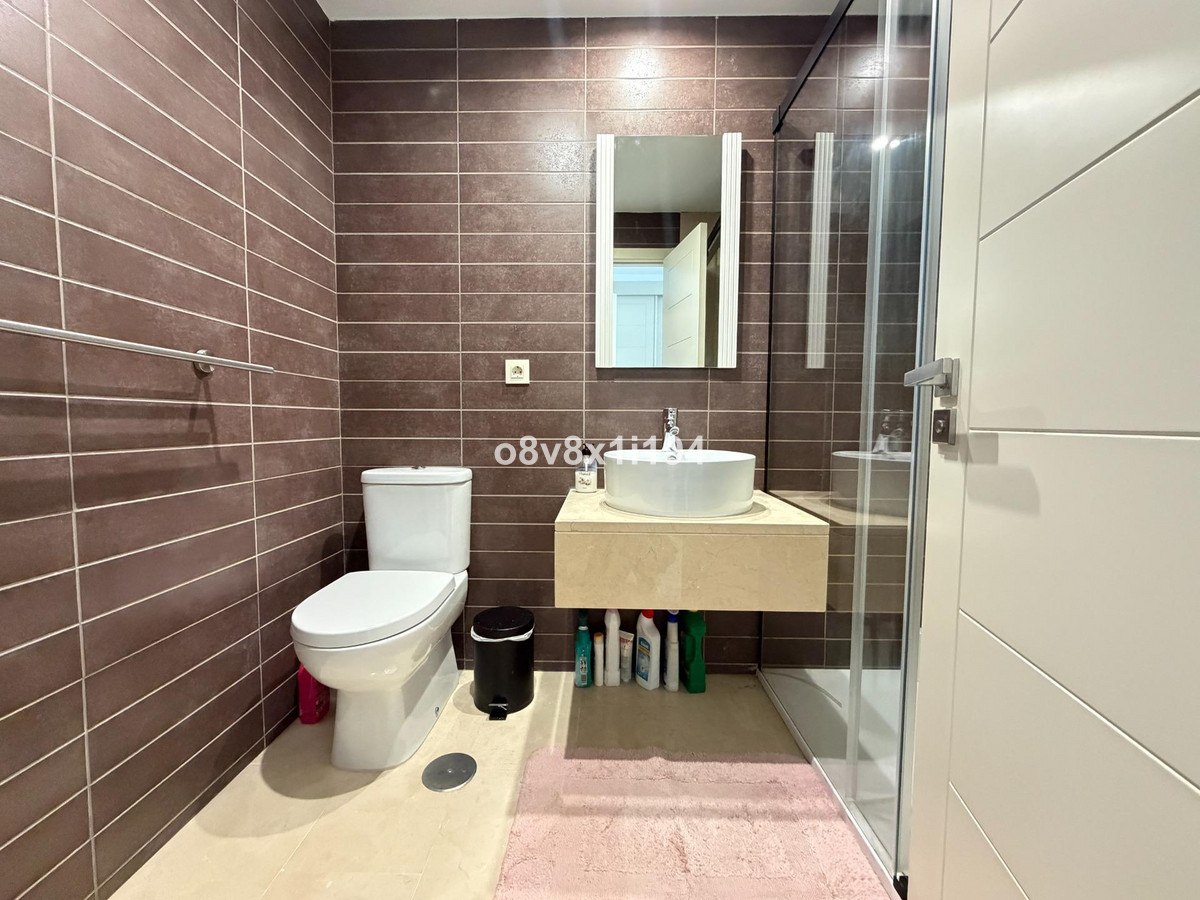 3 Bed Apartment for sale in Estepona Costa Del Sol, Málaga, Spain