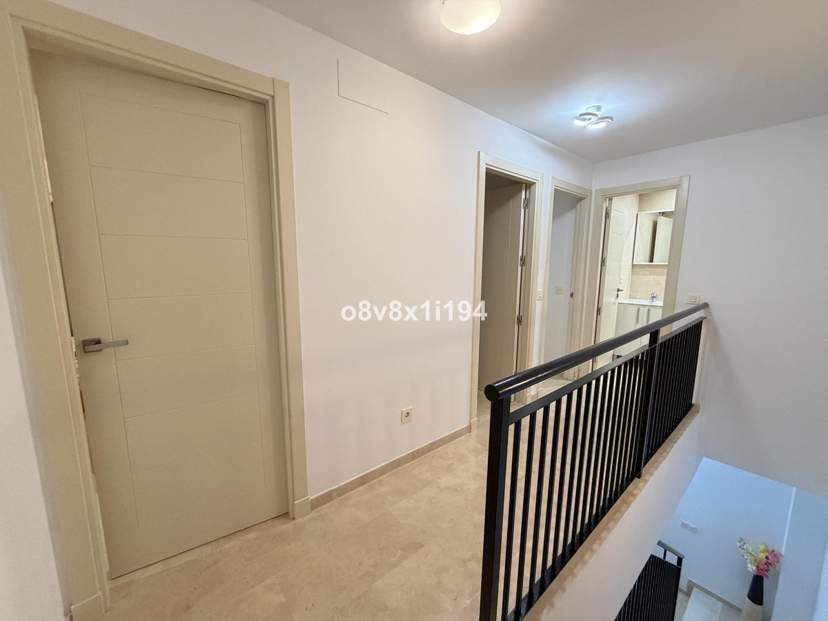 3 Bed Apartment for sale in Estepona Costa Del Sol, Málaga, Spain