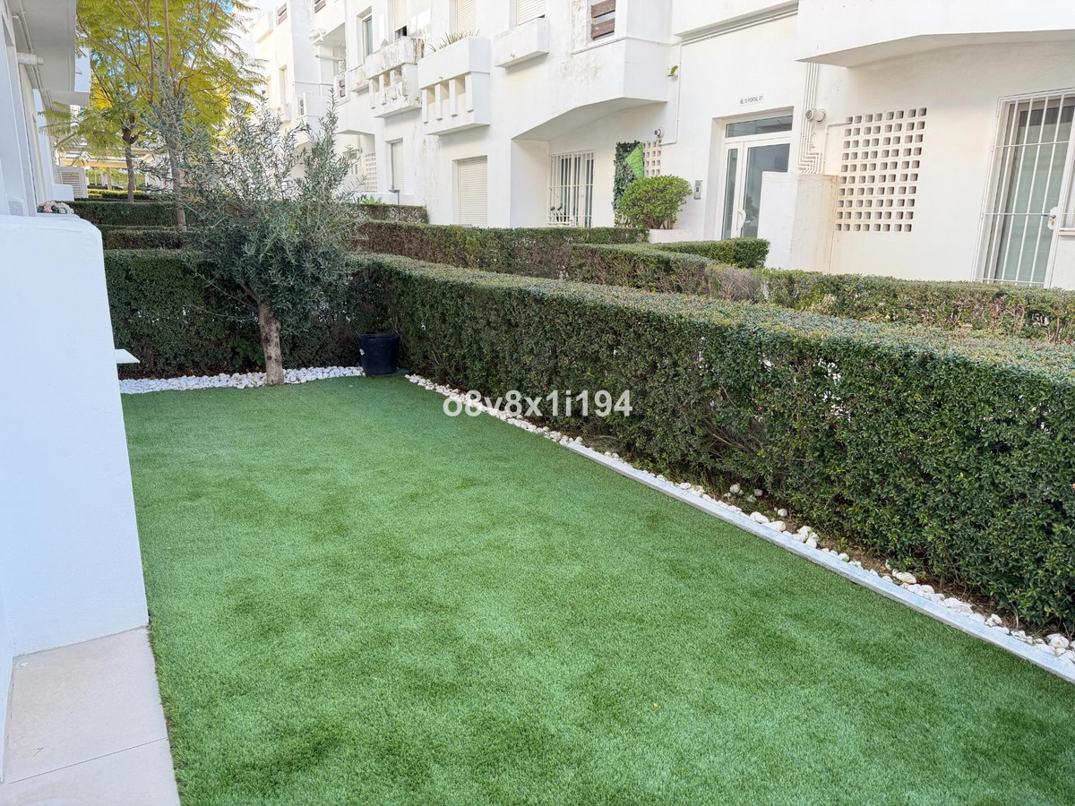 3 Bed Apartment for sale in Estepona Costa Del Sol, Málaga, Spain
