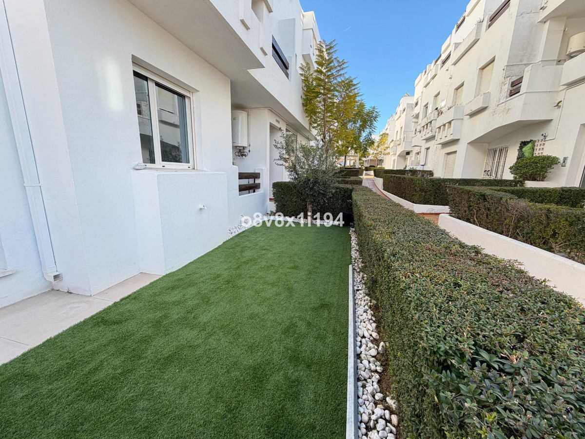 3 Bed Apartment for sale in Estepona Costa Del Sol, Málaga, Spain