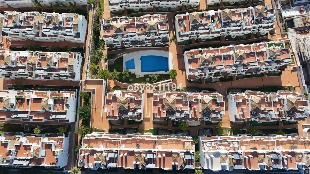 3 Bed Apartment for sale in Estepona Costa Del Sol, Málaga, Spain