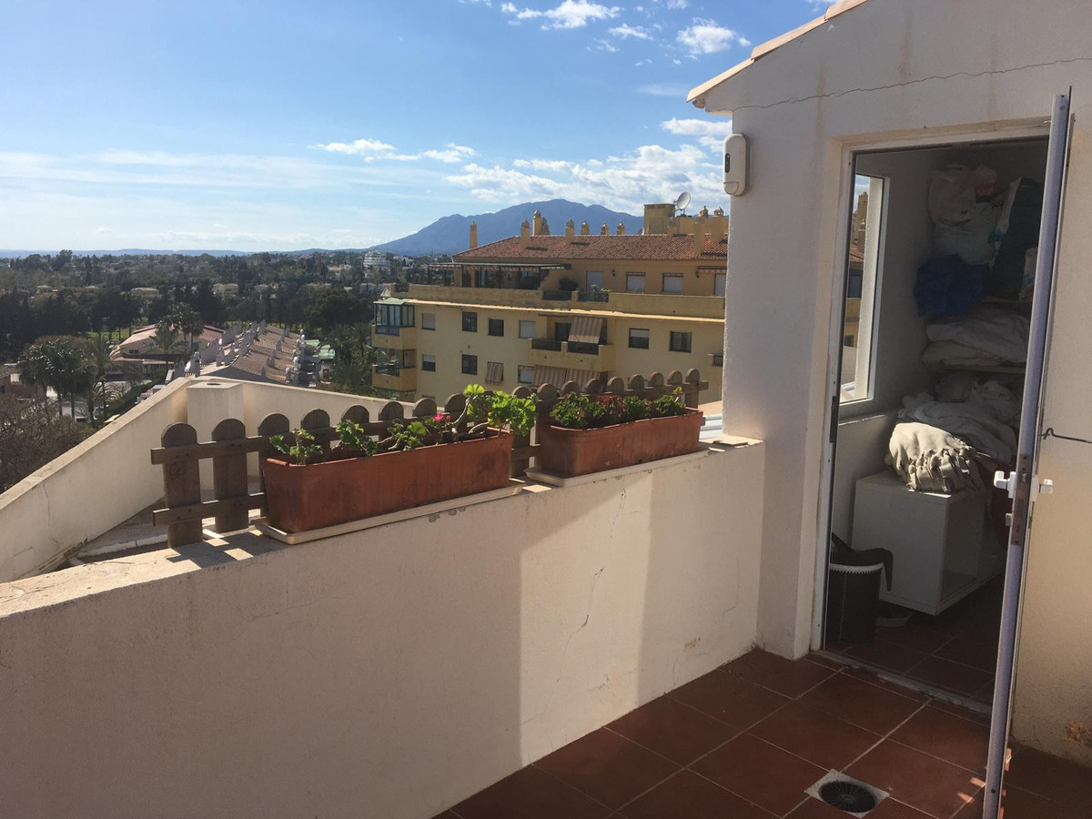 3 Bed Apartment for sale in San Pedro De Alcántara Costa Del Sol, Málaga, Spain