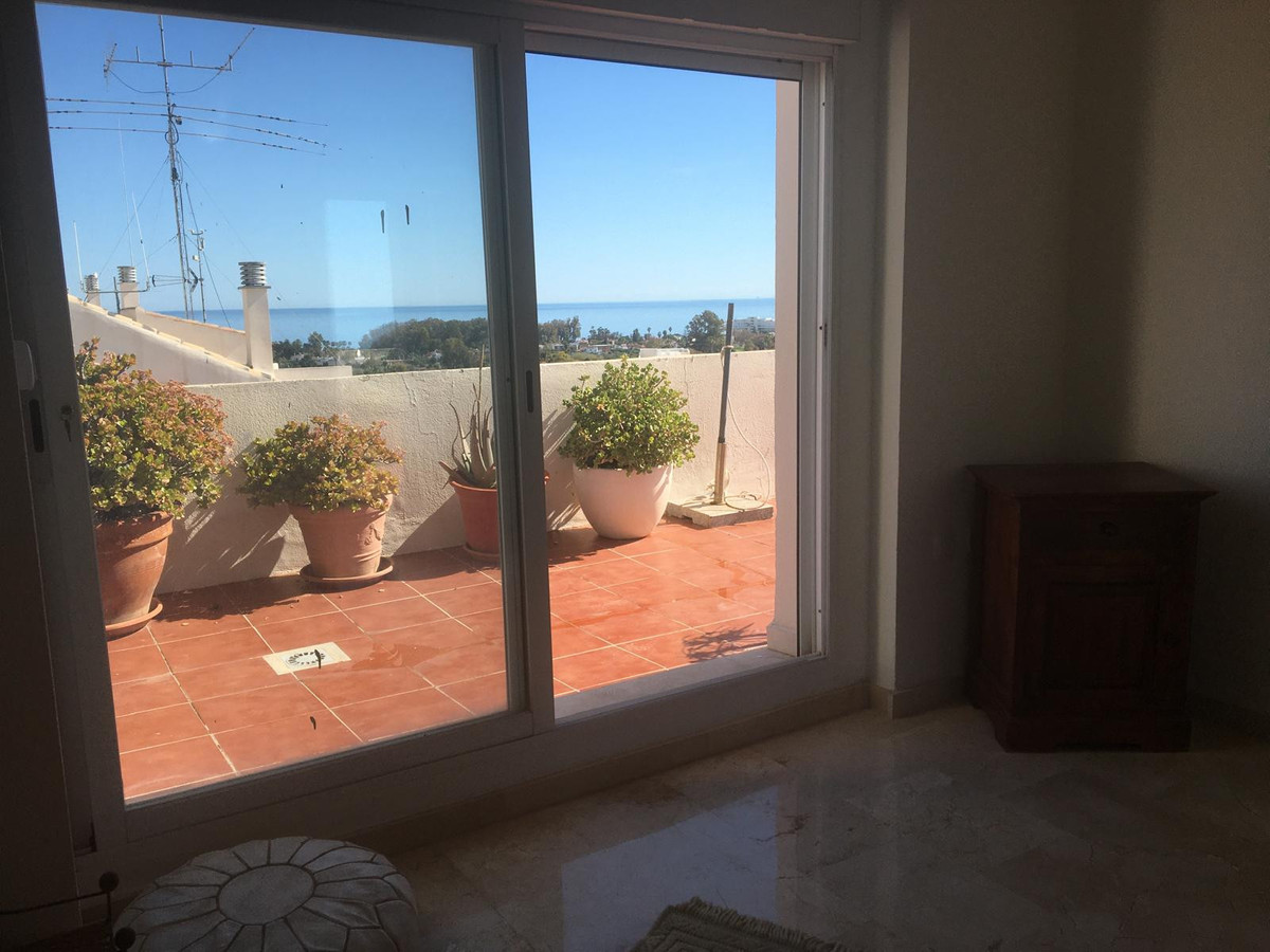 3 Bed Apartment for sale in San Pedro De Alcántara Costa Del Sol, Málaga, Spain