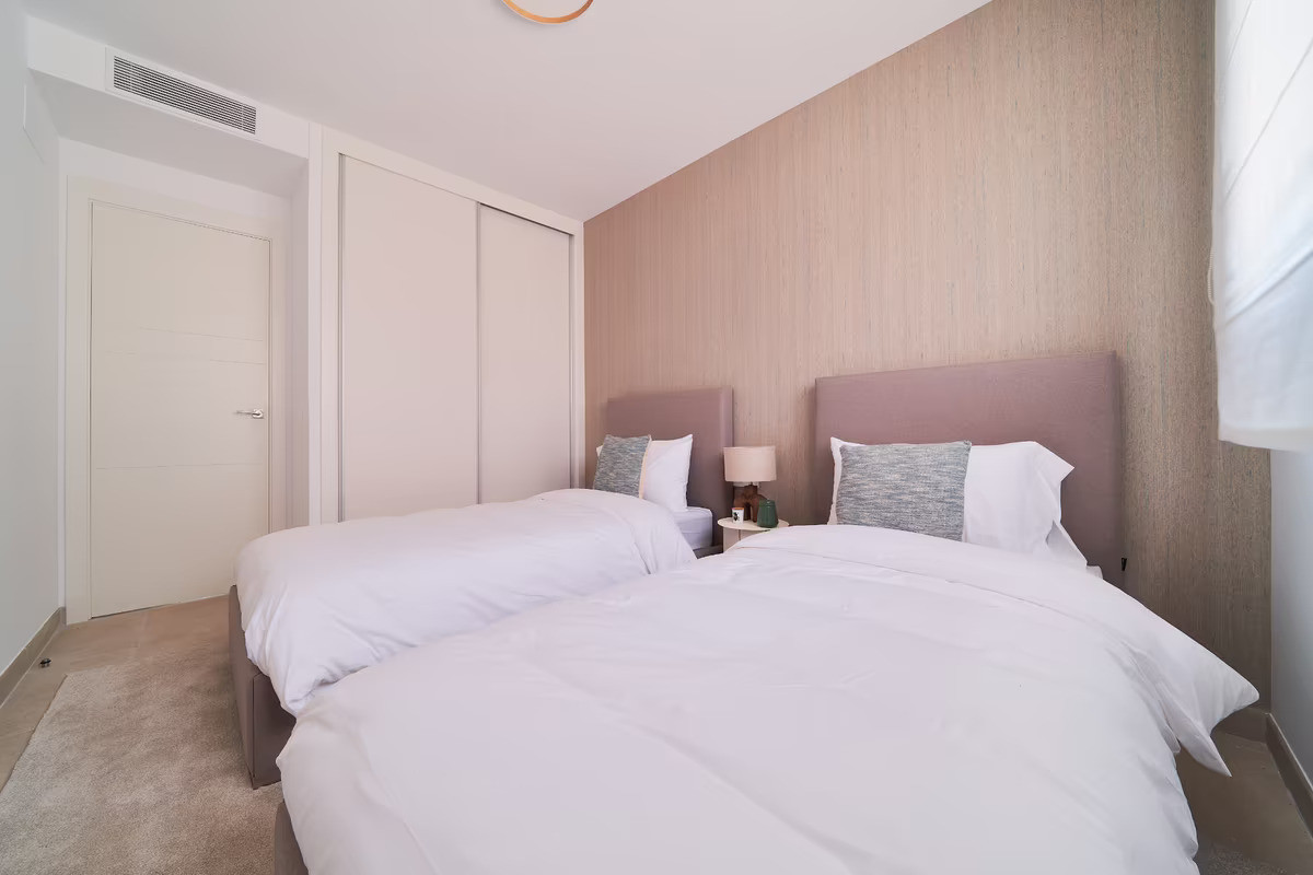 2 Bed Apartment for sale in Fuengirola Costa Del Sol, Málaga, Spain